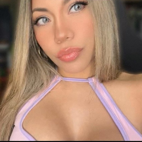 Meet your Posher, Michelle - Picture 1 of 1